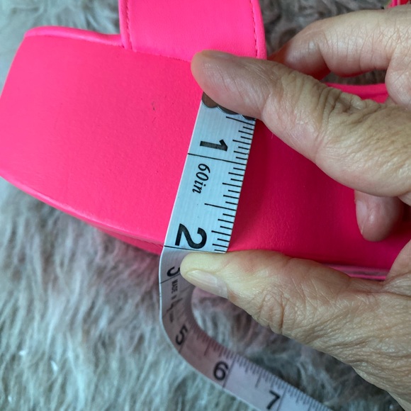 Berness sz 7 high platform sandals - Picture 5 of 7